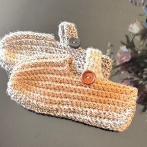 Women's size 7/8 handmade